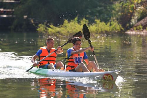 Hanoi – Ninh Binh – Tam Coc – Mai Chau – Excursion en kayak sur le lac Hoa Binh