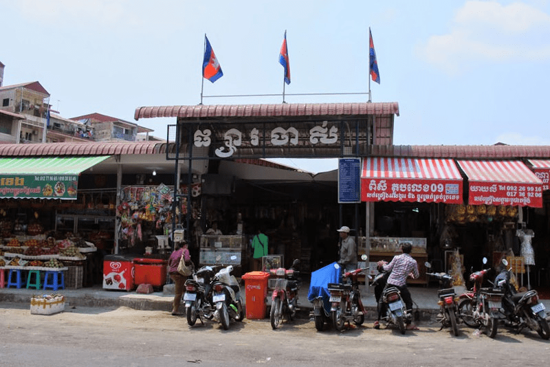 night-market-phnom-penh-2